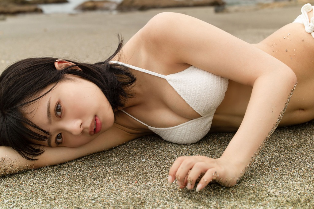 ナナランド・峰島こまき 1st写真集『ふるさと』が好評発売中！ 今回